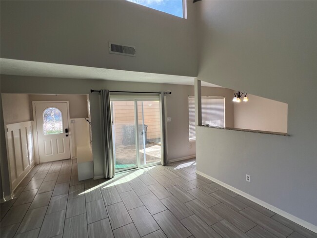 Photo - 1819 Hanbury Ct