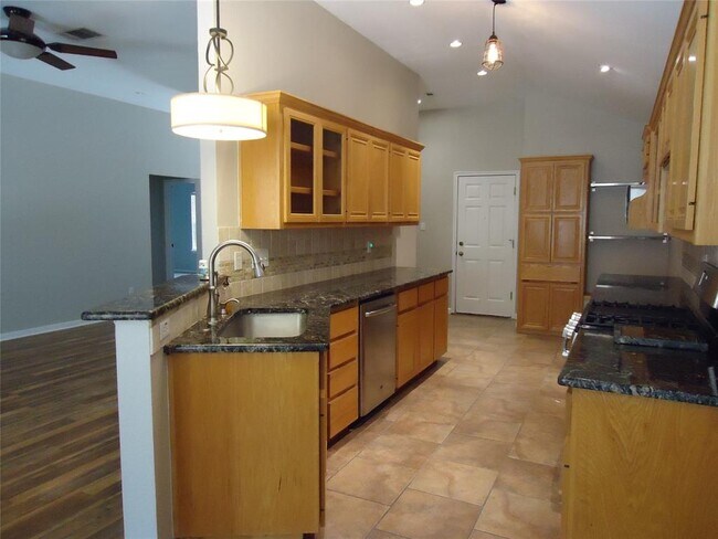 Photo - 1404 Peachtree Valley Dr