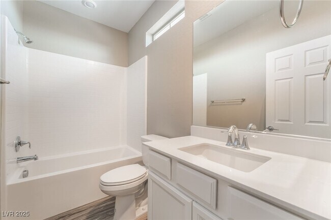 Building Photo - 25 Lomita Heights Dr Rental