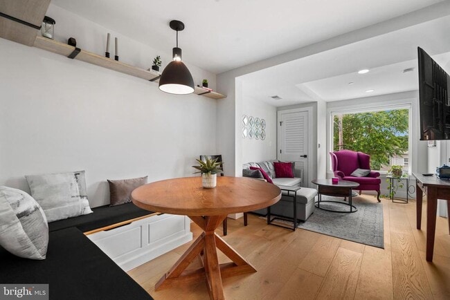 Photo - 919 12th St NE Unidad A305