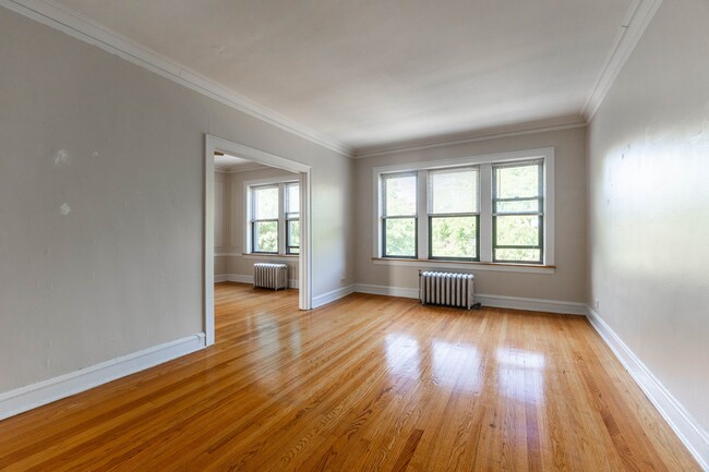 Building Photo - 4519 N Paulina St