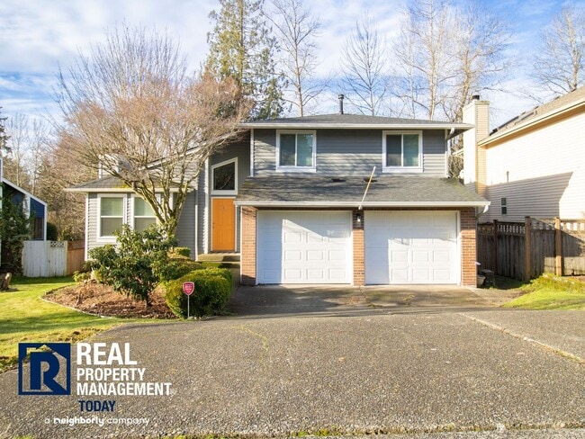 Building Photo - Beautifully Updated 3 Bedroom! Move In Ready!