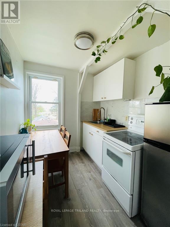 Photo - 173 William St Unit A