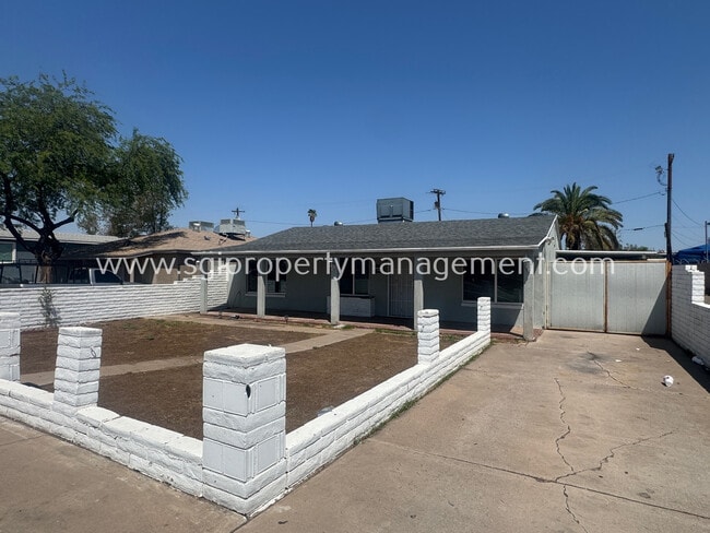 Building Photo - 3506 W Roosevelt St Rental