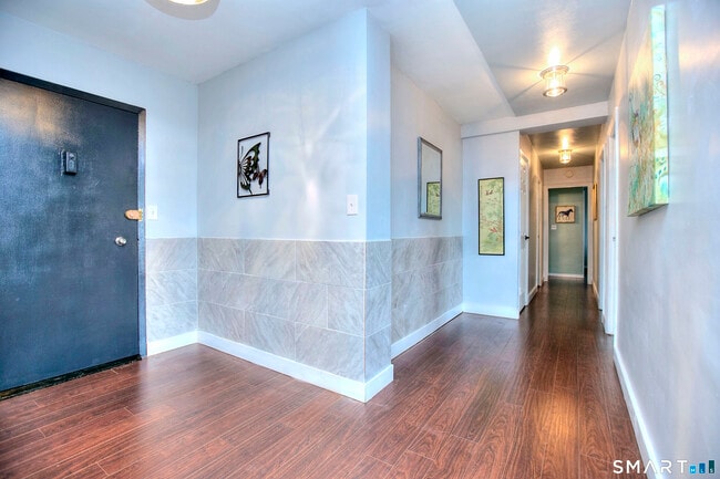 Photo - 25 Cartright St Unit 5D