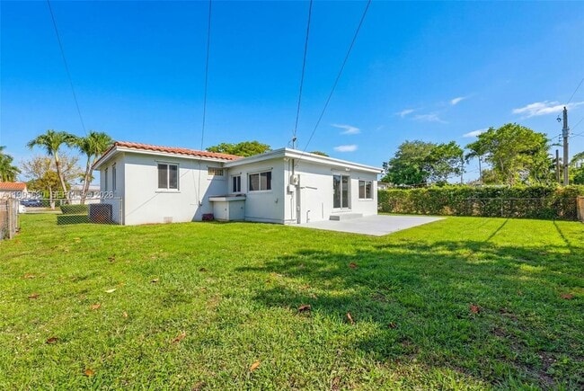 Photo - 6447 SW 10th St