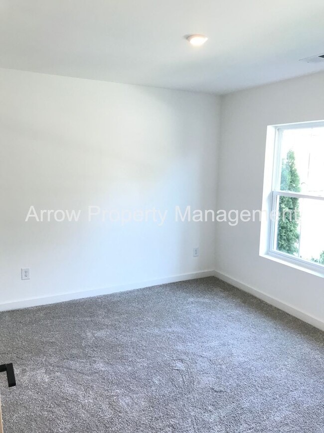 Photo - Immaculate new construction in the Nations!