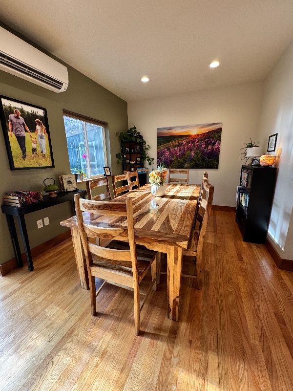 Photo - 417 East E Street