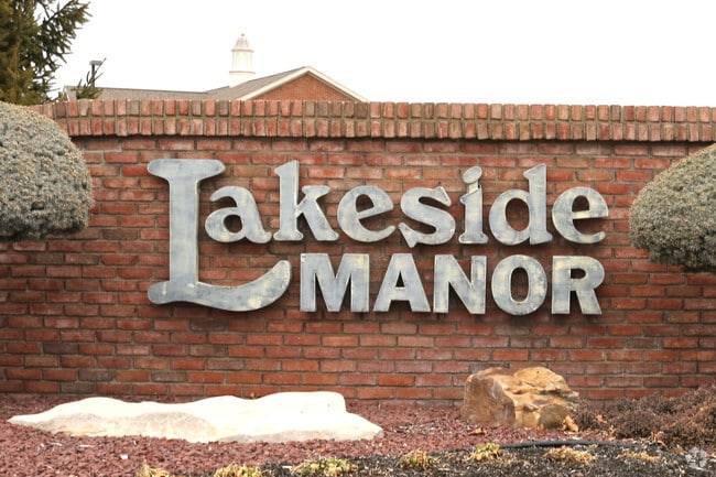Photo - Lakeside Manor Apartments 55+