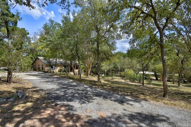 Photo - 3691 Menger-