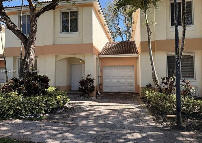 Building Photo - 6542 Hidden Cove Dr
