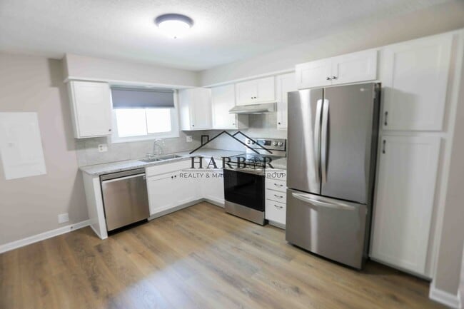 Building Photo - Newly Renovated 2 bedroom in SW Rochester! Unit 1348