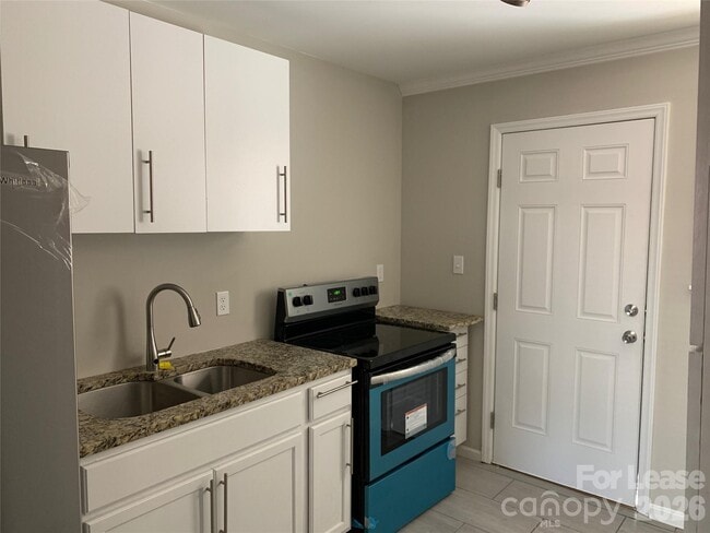 Photo - 2717 Columbus Cir