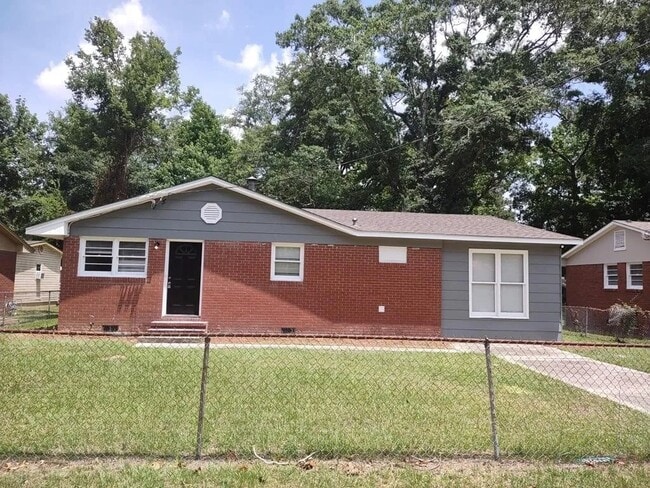 Building Photo - 1621 Celia Dr