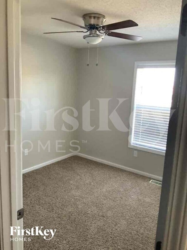 Photo - 7719 E 165th St