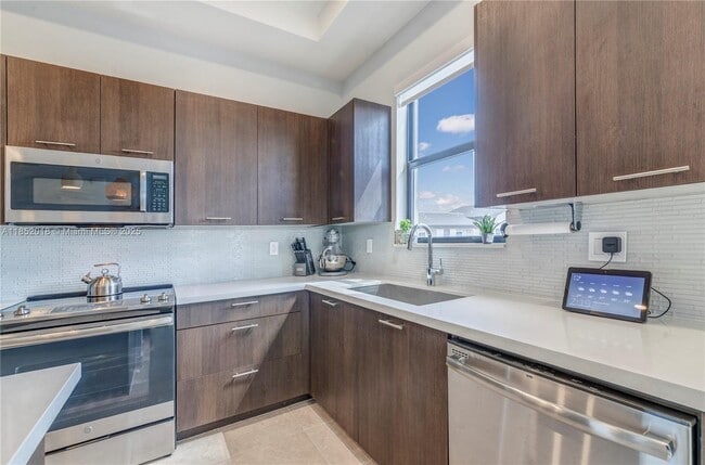 Building Photo - 10407 NW 82nd St Unit 32 Rental