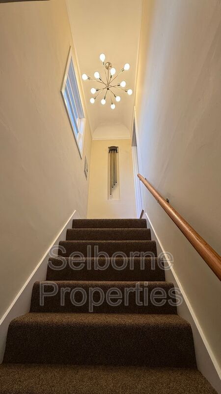 Photo - 4174 Howe St