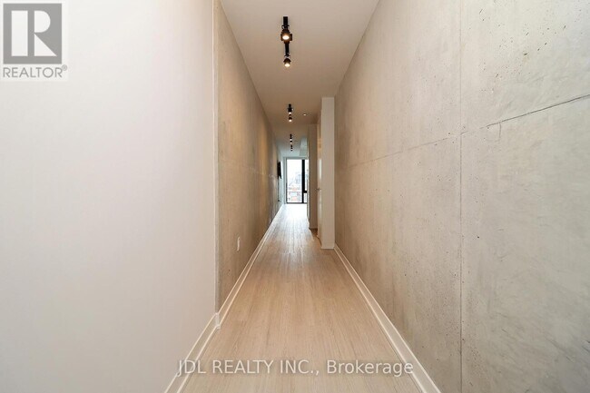 Photo - 195 McCaul St Unité 519