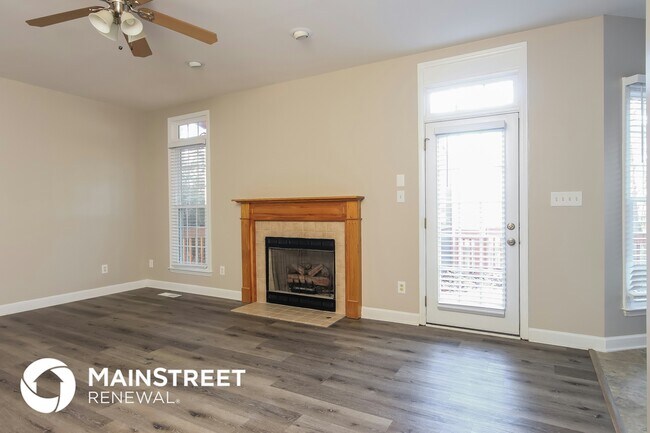 Photo - 808 Siena Dr