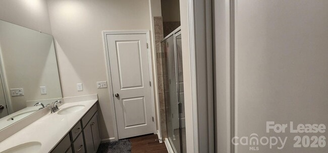 Photo - 15733 Country House St