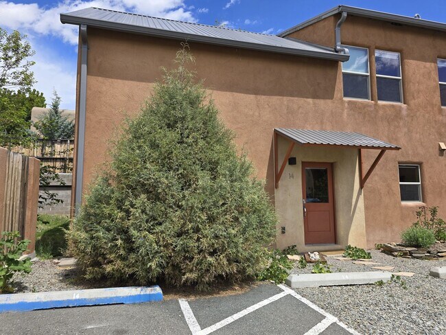 Photo - 2180 W Alameda St
