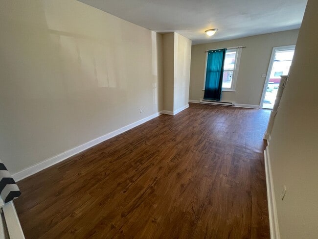 Photo - 2 BED 1 BATH HOME FOR RENT