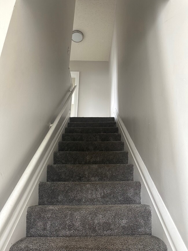 Photo - 798 E Whittier St