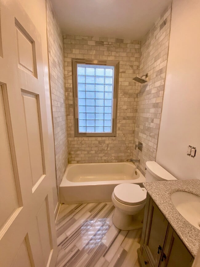 Photo - 3651 W Palmer St Unit 1