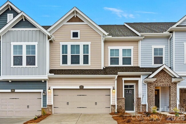 Building Photo - 8054 Houser St