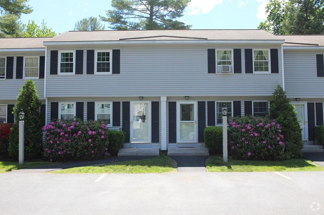 Building Photo - 204 Foxcroft Cir Unit 204 Rental