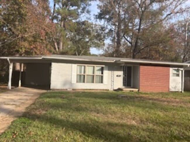 Building Photo - 3078 Oak Forest Dr