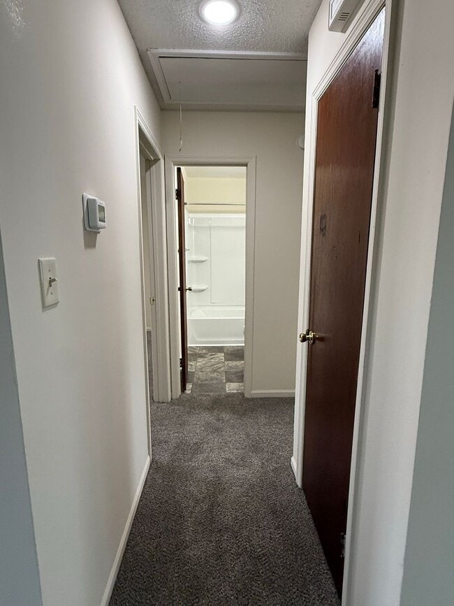 Photo - Nice 2 bedroom, 1 bath duplex