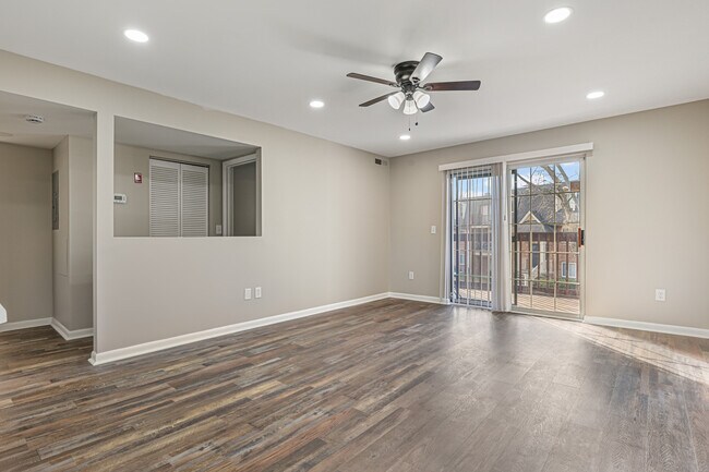 102 N Caroline Pl