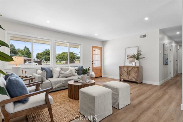 Photo - 16622 Simonne Lane