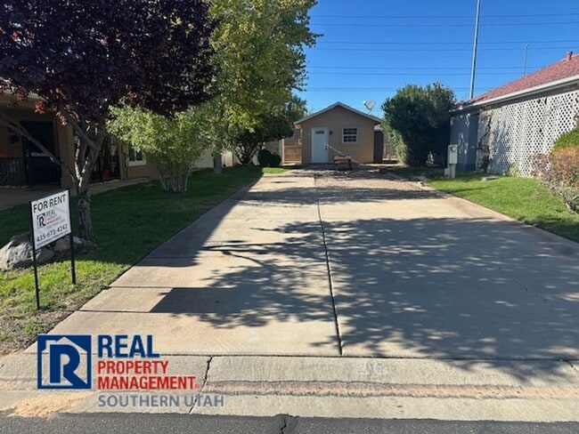 Building Photo - RV PAD with Casita