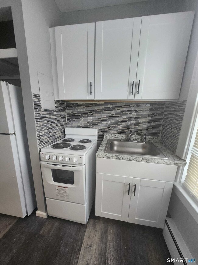 Photo - 22-24-24 Brown St