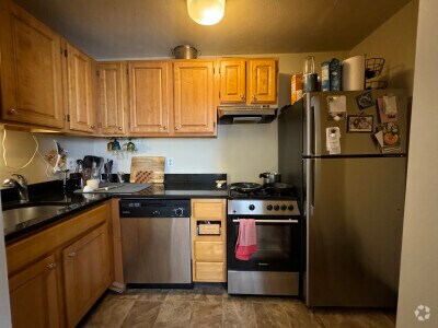 Building Photo - 377 Dorchester St Unit C5 Rental