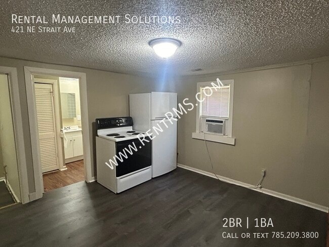 Photo - 421 NE Strait Ave