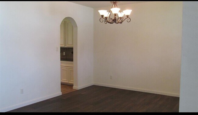 Photo - 803 Lazy Springs Ln