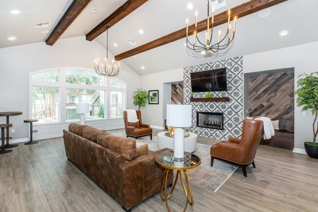 Photo - Oxbow Hill Country