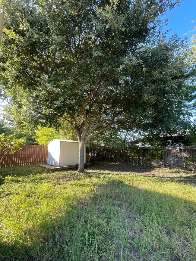 Photo - 4915 Fortuna Pl