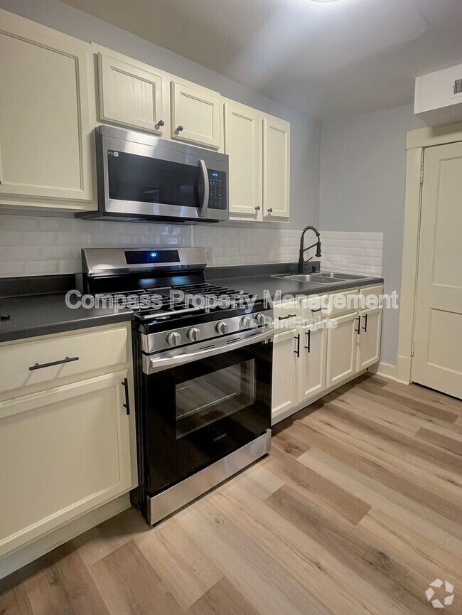 Building Photo - 923 Fulton St E Unit E 3 Rental