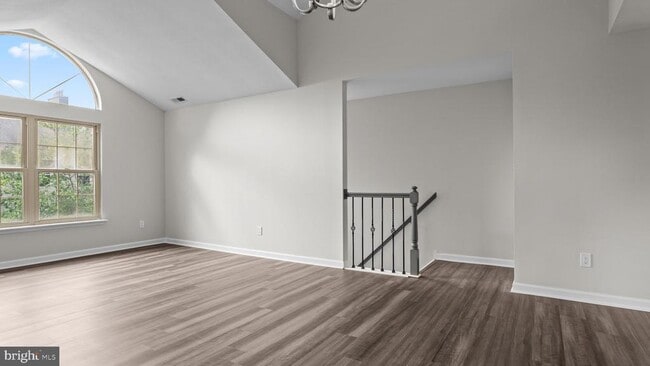 Photo - 4008 Waltham Ct Unit 254