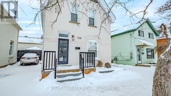 Photo - 128 Cayuga St