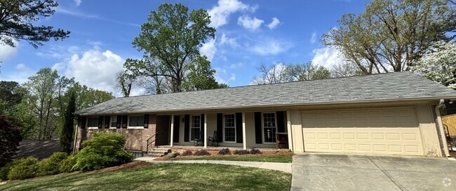 Building Photo - 2640 Varner Dr NE Rental