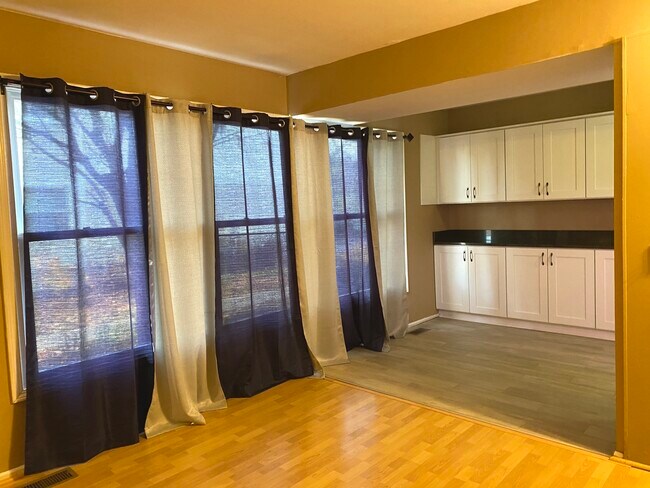 Photo - 322 Inverrary Ln