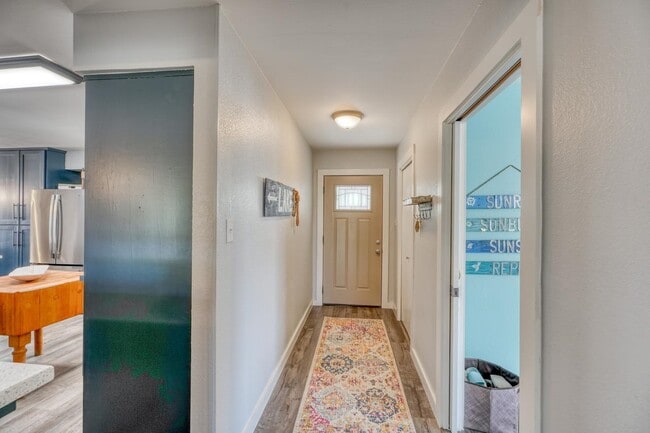 724 S Chaparral