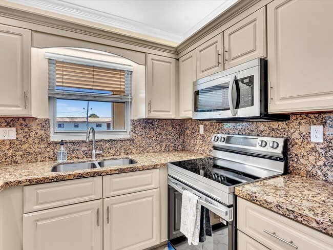 Photo - 333 SE 20th Ave Unidad 2