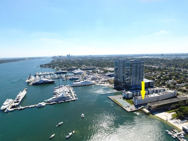 Building Photo - 4500 N Flagler Dr Unit B16