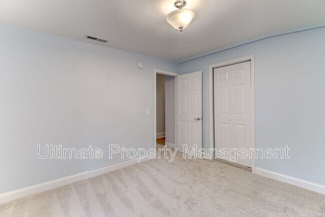 Photo - 2113 Jackson St
